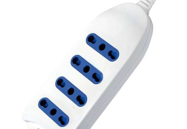 Immagine di Presa multipla - 4 prese standard italiano - cavo da 1.5 mt - MKC
