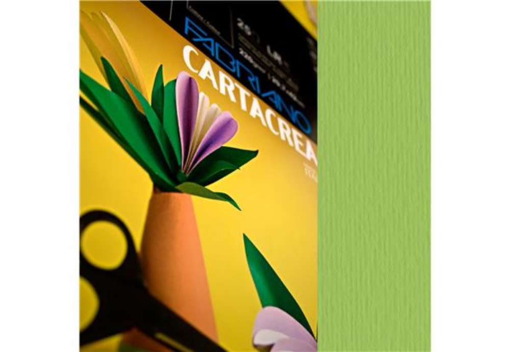 Immagine di Cartoncino CartaCrea - 35 x 50 cm - 220 gr - verde pisello - Fabriano - blister 10 fogli
