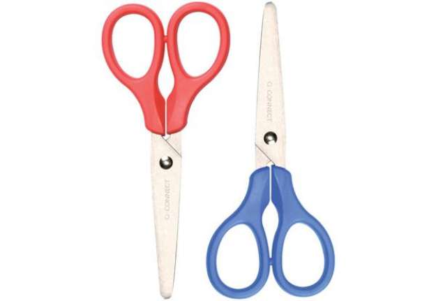 Immagine di Forbici per bricolage in blister Q-Connect rosso e blu 13,5 cm - E-KF01229 IA