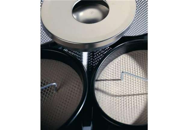 Immagine di Sabbia di ricambio per posacenere DURABLE 1,5 kg beige 333516