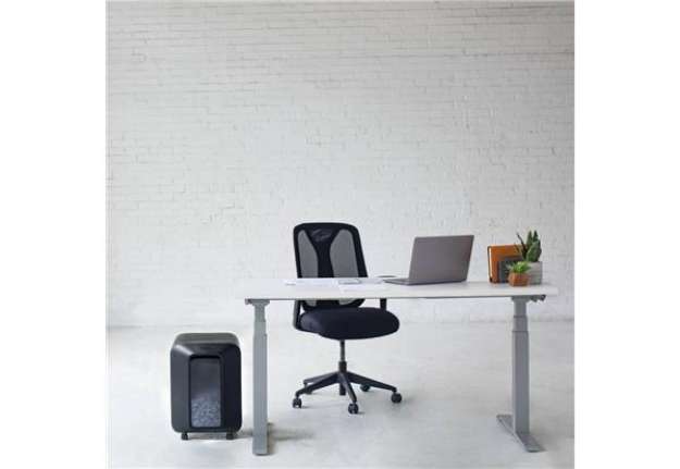 Immagine di Distruggidocumenti uso personale P-4 Fellowes Powershred LX200 22 L - taglio a miniframmenti 4x12 mm